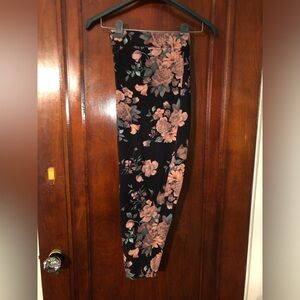 Floral print leggings (torrid size 4)